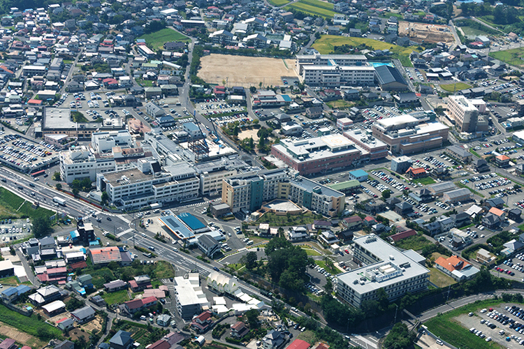 総合南東北病院（福島県郡山市）を中心とするグループ施設群。